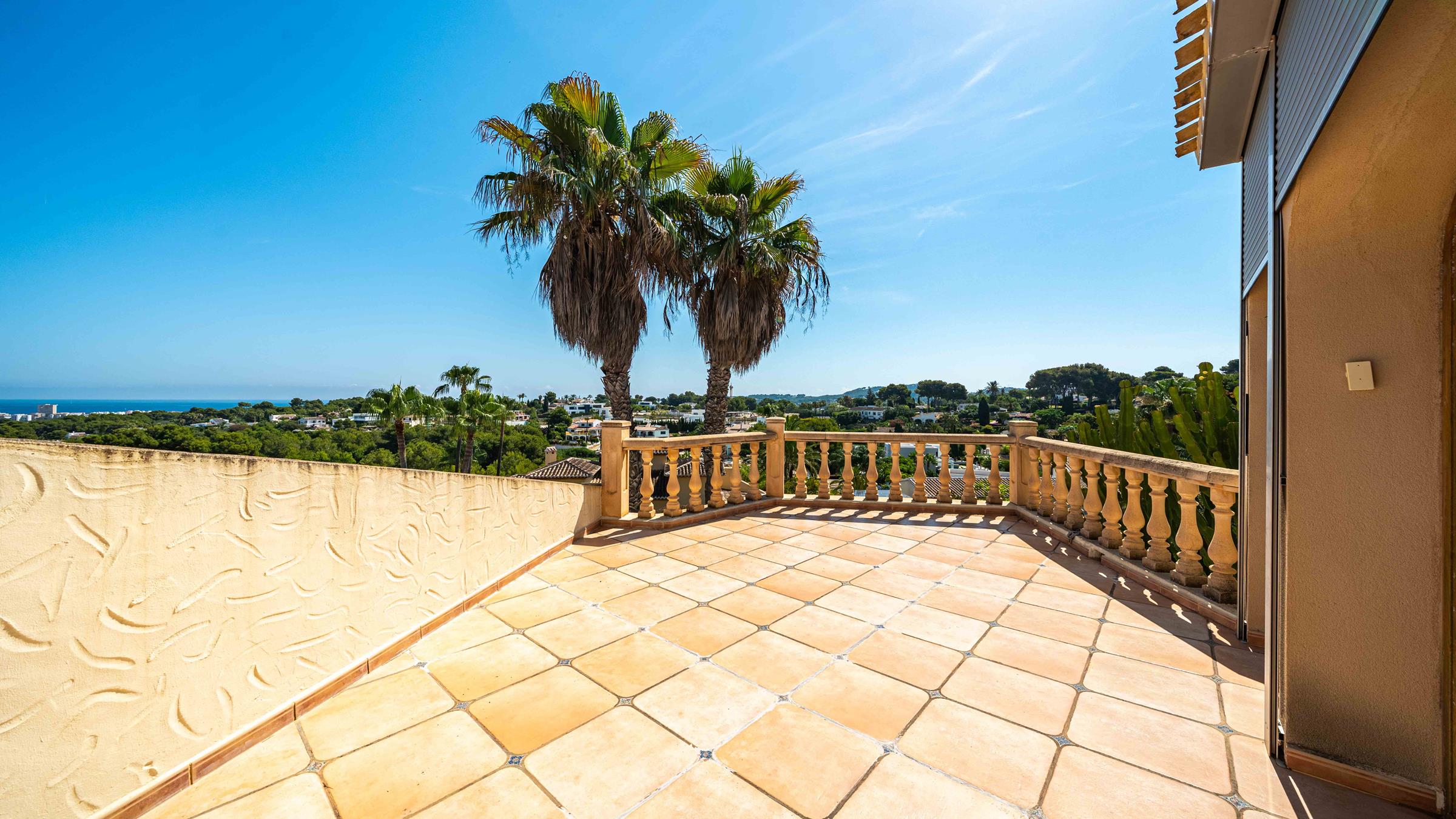 nardia_Javea_villa_53newsize_2400by1350.jpg