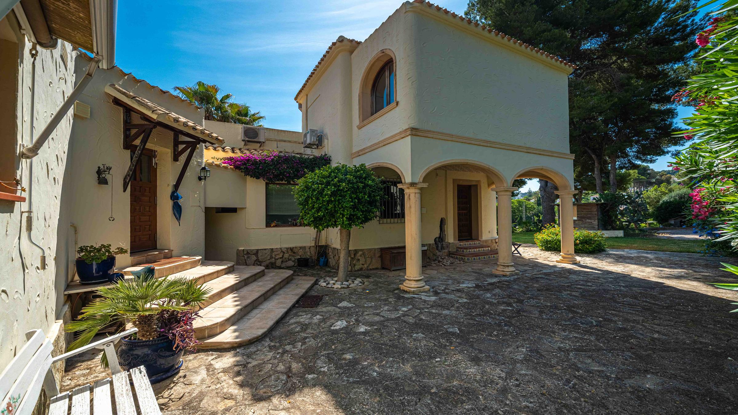 nardia_Javea_villa_14newsize_2400by1350.jpg