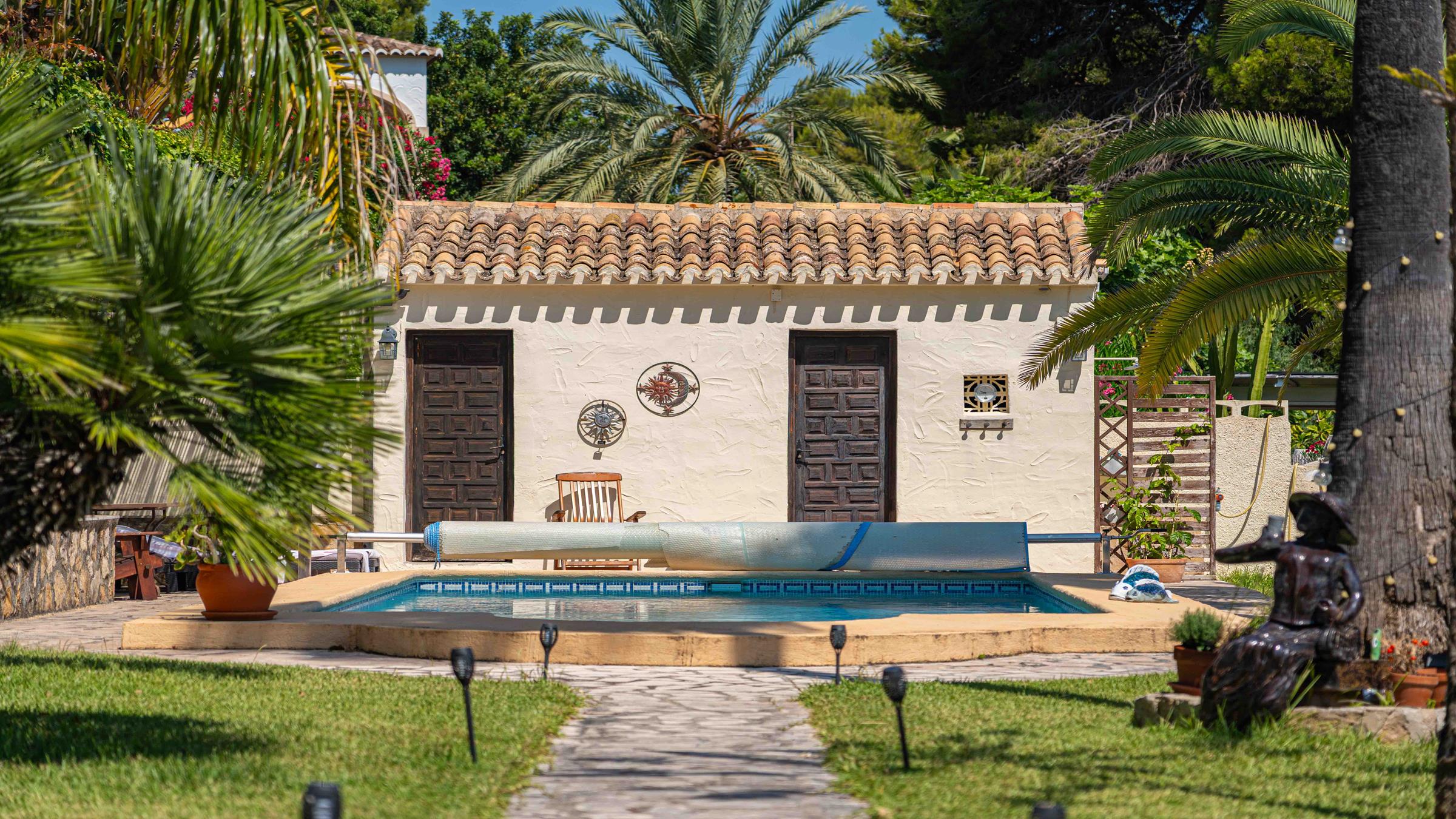 nardia_Javea_villa_25newsize_2400by1350.jpg
