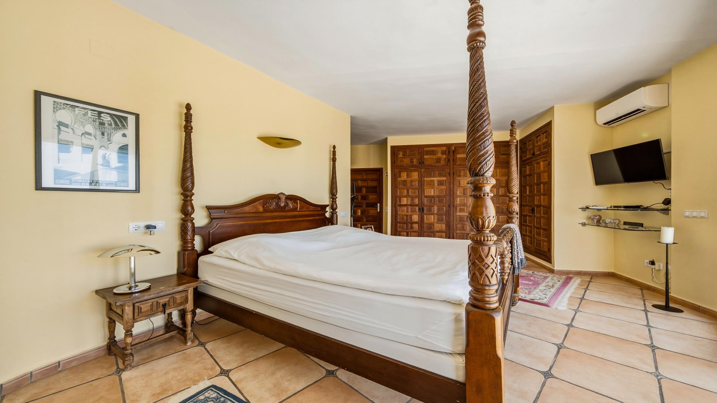 nardia_Javea_villa_52newsize_2400by1350.jpg