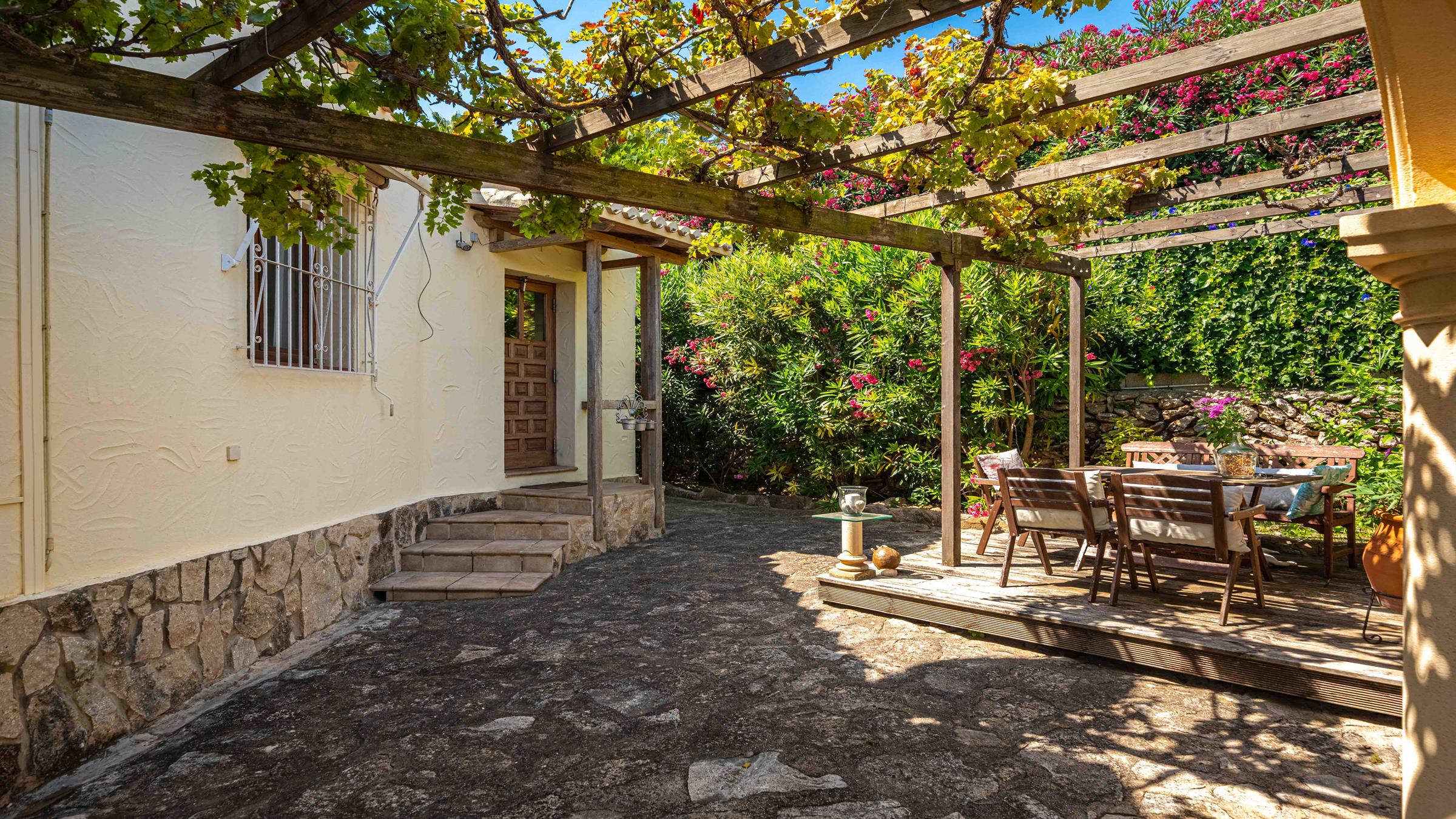 nardia_Javea_villa_21newsize_2400by1350.jpg