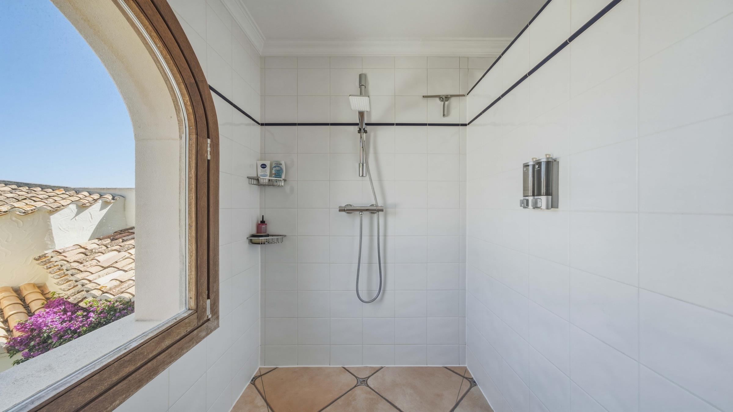 nardia_Javea_villa_56newsize_2400by1350.jpg
