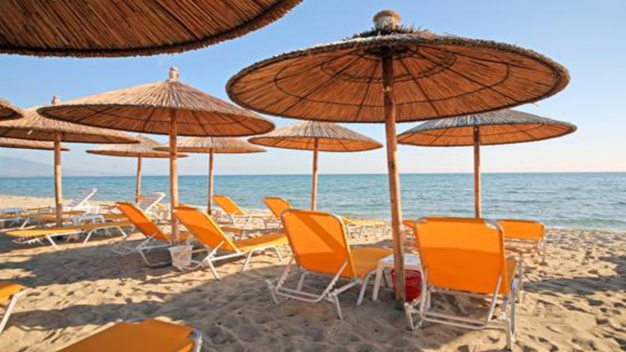 ZZ_Beach_general_shutterstock_55878205_web_750x478newsize_2400by1350.jpg