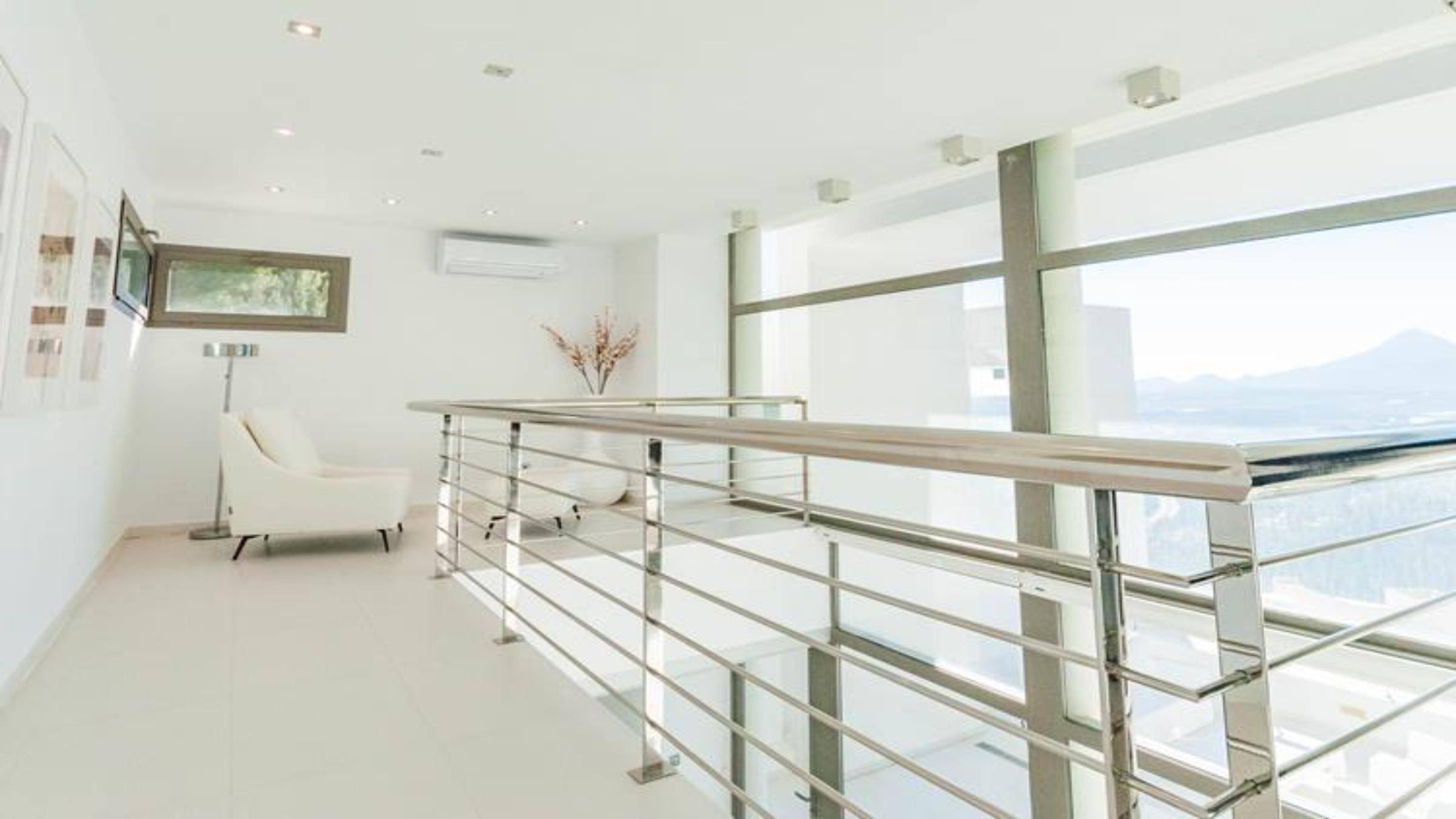 Villa_Luxury_seaview_nardia__30___newsize_2400by1350.jpg