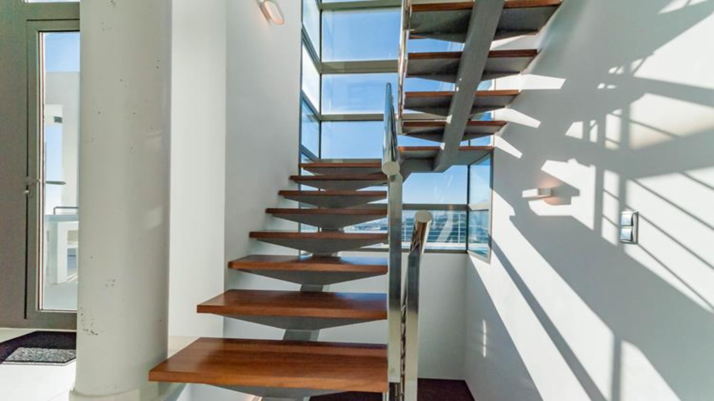 I_Villa_Luxury_seaview_nardia__4___newsize_2400by1350.jpg