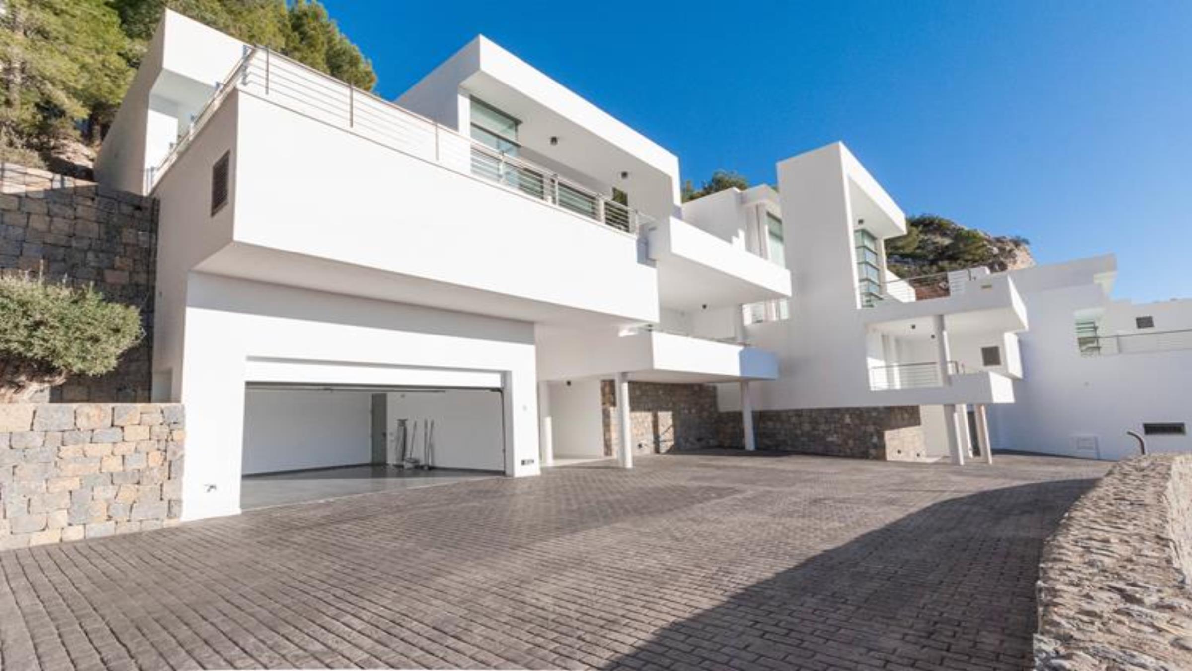 I_Villa_Luxury_seaview_nardia__22___newsize_2400by1350.jpg