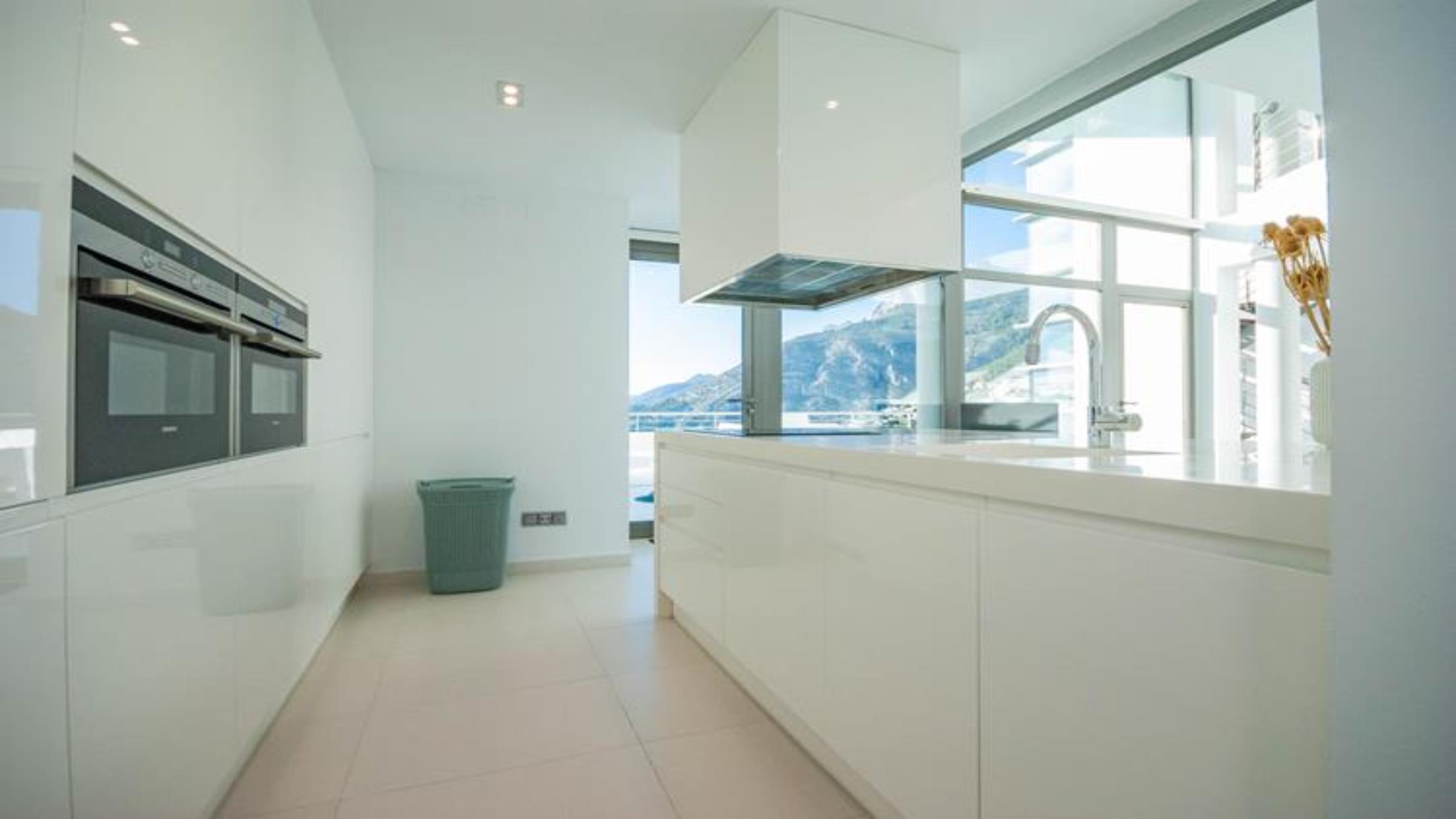 C_Villa_Luxury_seaview_nardia__35___newsize_2400by1350.jpg