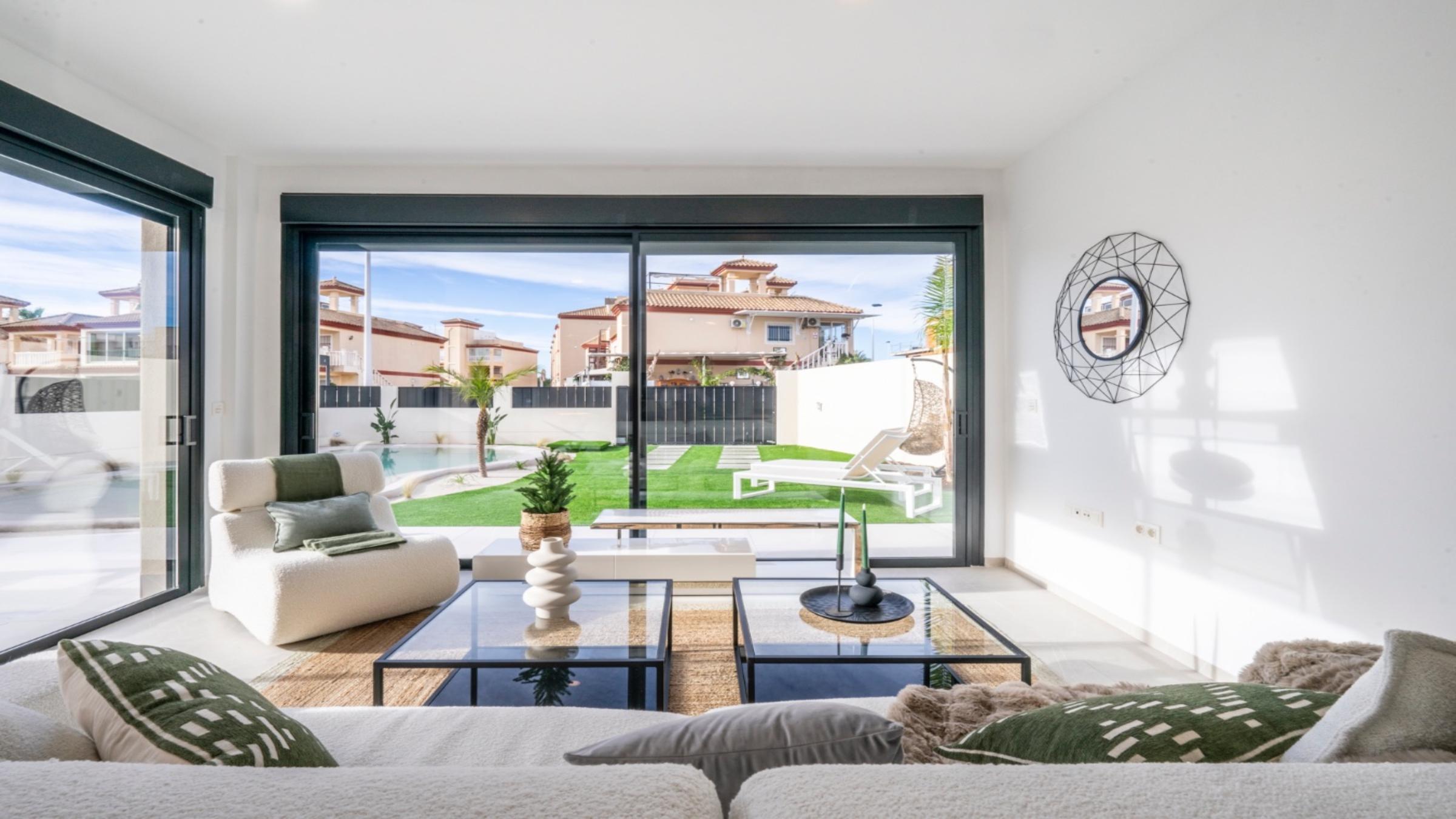Serendipia_Beach_Villa_20newsize_2400by1350.jpg
