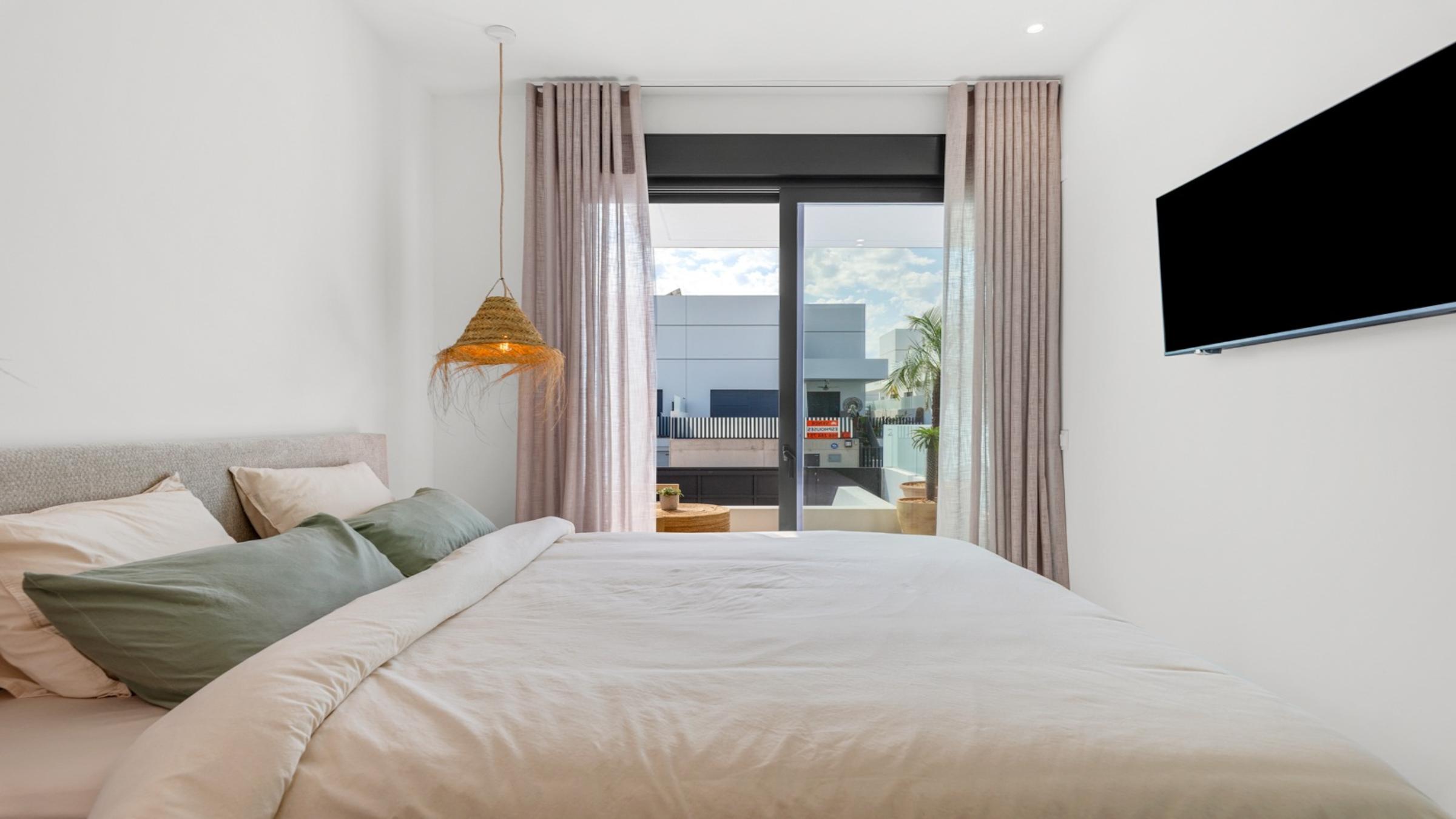 L_20___Paris_VIII___Ground_floor_bedroomnew_size_2400by_1350.jpg