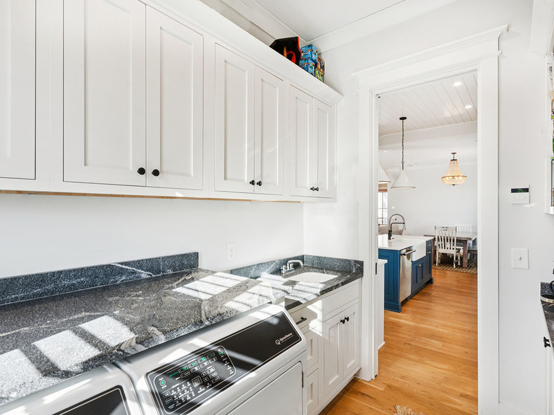 8072 Jack Island Drive