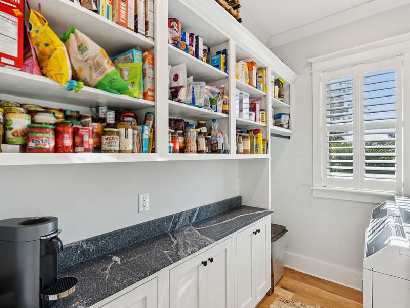 8072 Jack Island Drive