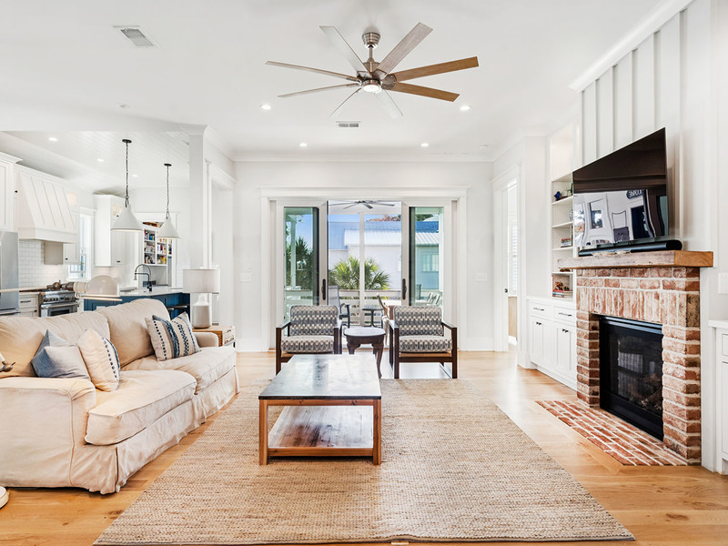 8072 Jack Island Drive