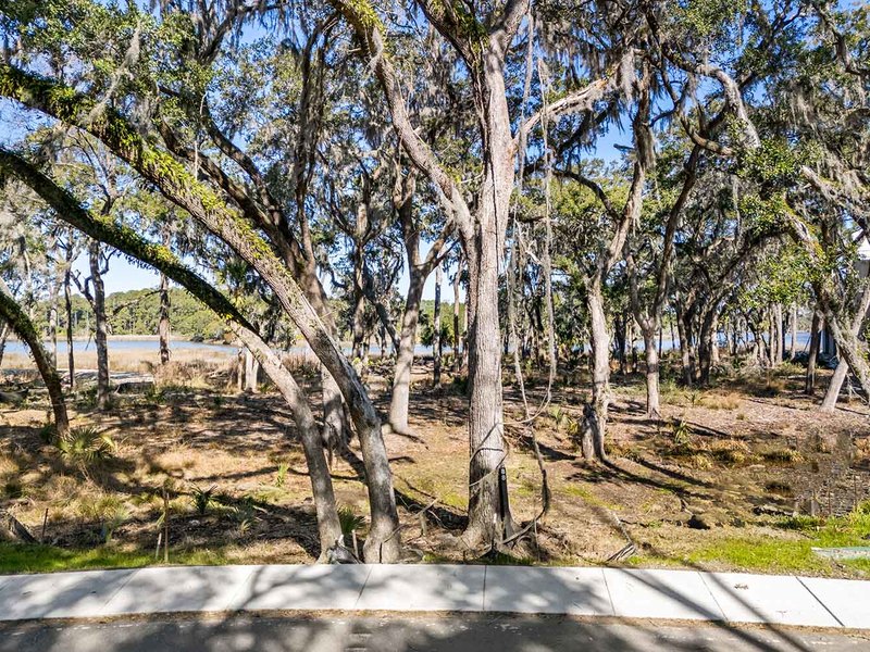 8111 Jack Island Drive