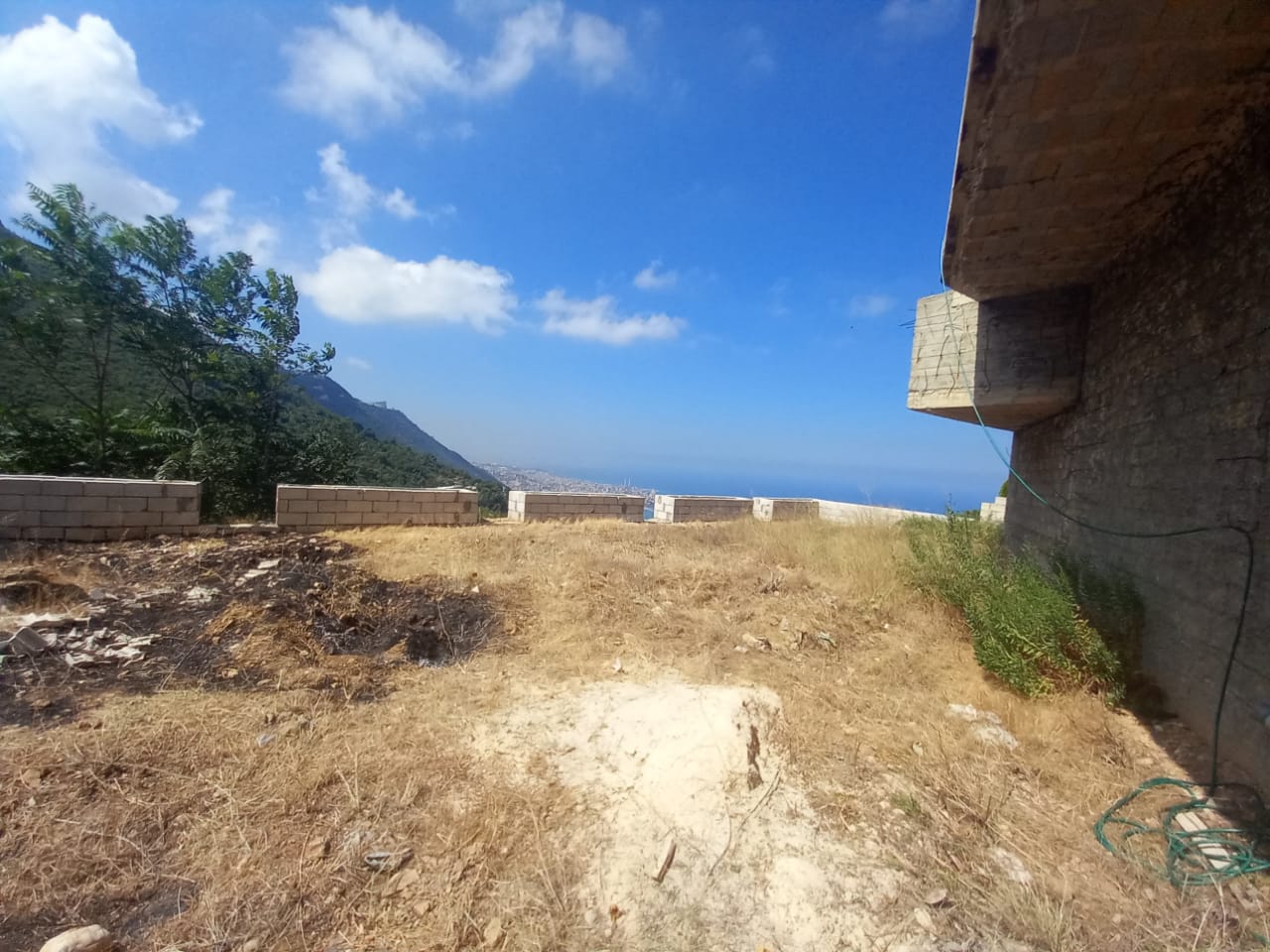 Amazing Villa for Sale in Chnaniir overlooking Jounieh and Beirut