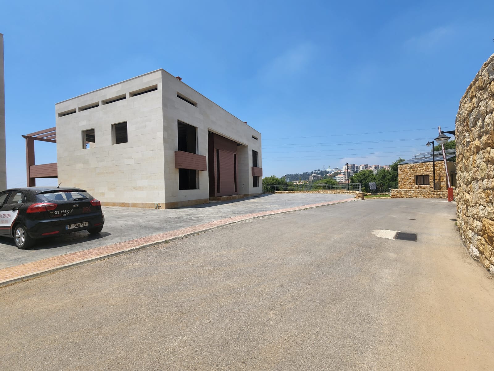 Villa for sale in Jamhour with a big garden & a view (Core and Shell
