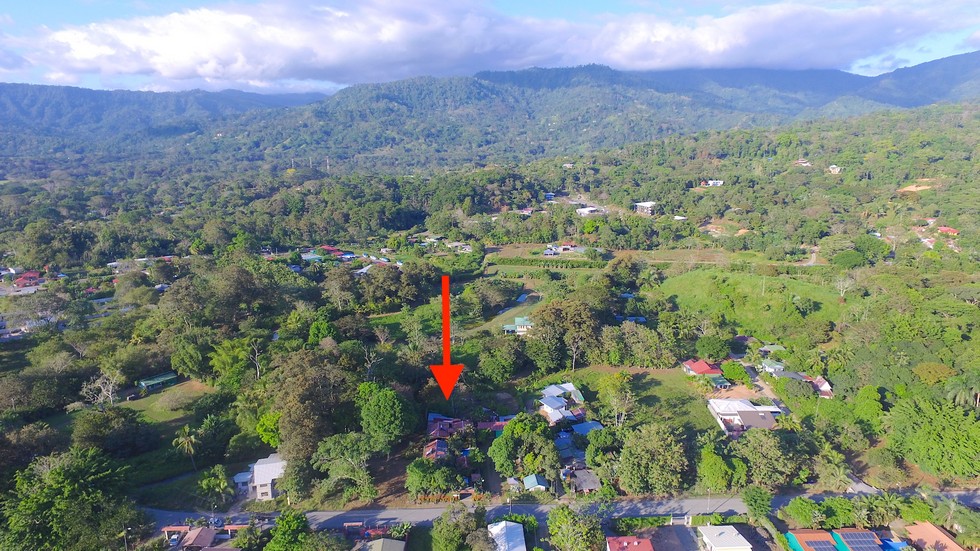 Rental Cabinas and Residential Home Walk to the Beach in Uvita