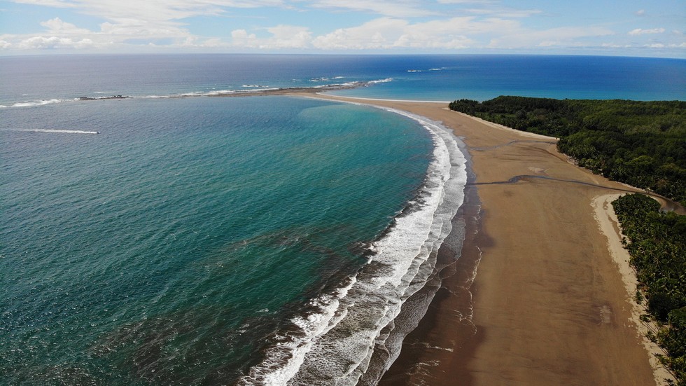 Rental Cabinas and Residential Home Walk to the Beach in Uvita