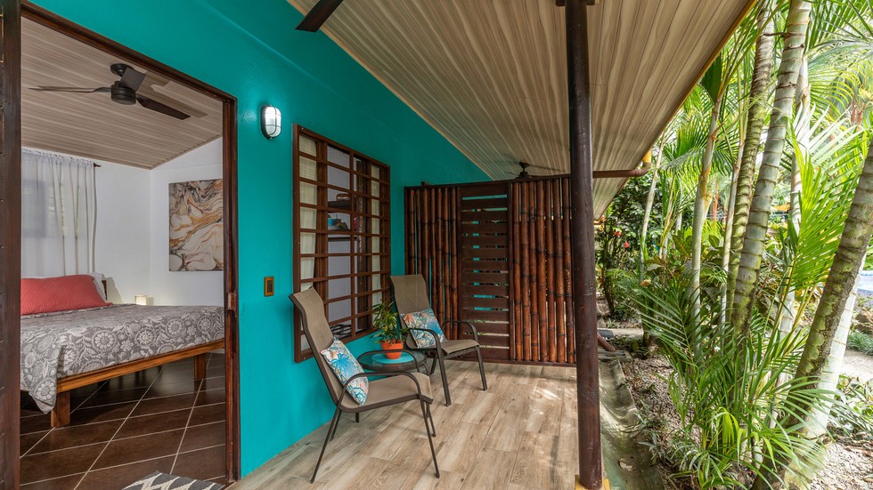 Rental Cabinas and Residential Home Walk to the Beach in Uvita