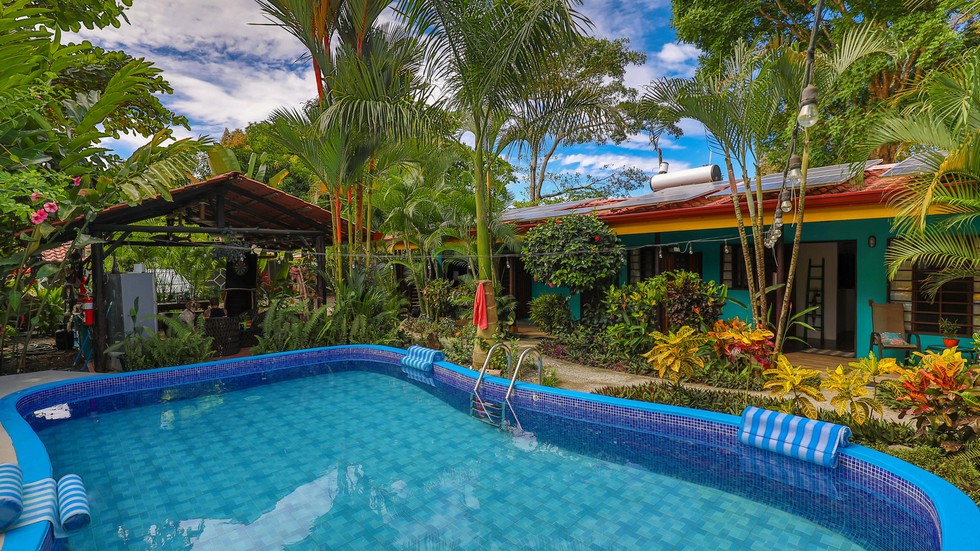 Rental Cabinas and Residential Home Walk to the Beach in Uvita