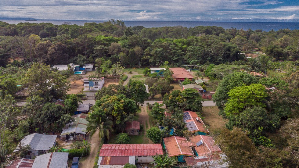 Rental Cabinas and Residential Home Walk to the Beach in Uvita