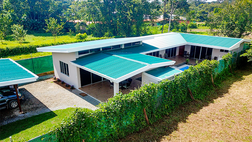 New Turnkey Home in Uvita with Large Outdoor Entertaining Area