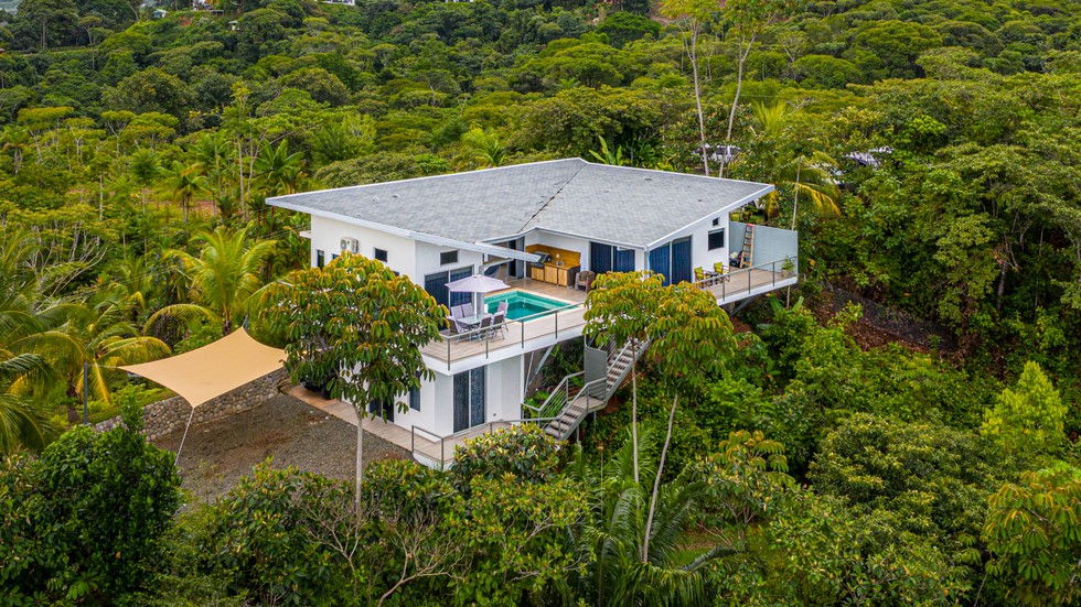 Boutique Hotel and Breathtaking Home with Ocean Views in Ojochal