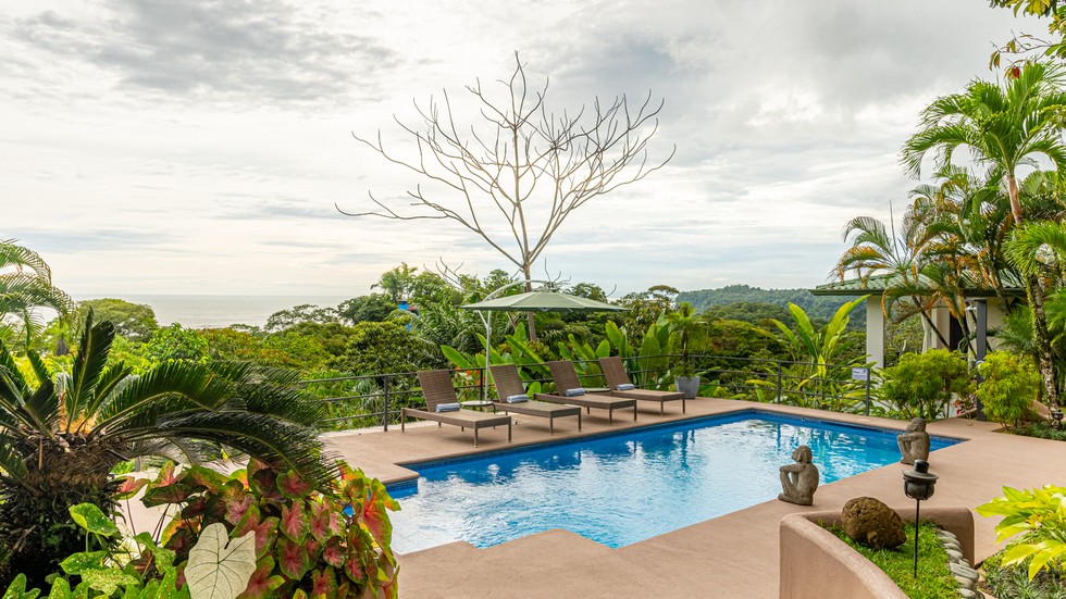 Boutique Hotel and Breathtaking Home with Ocean Views in Ojochal