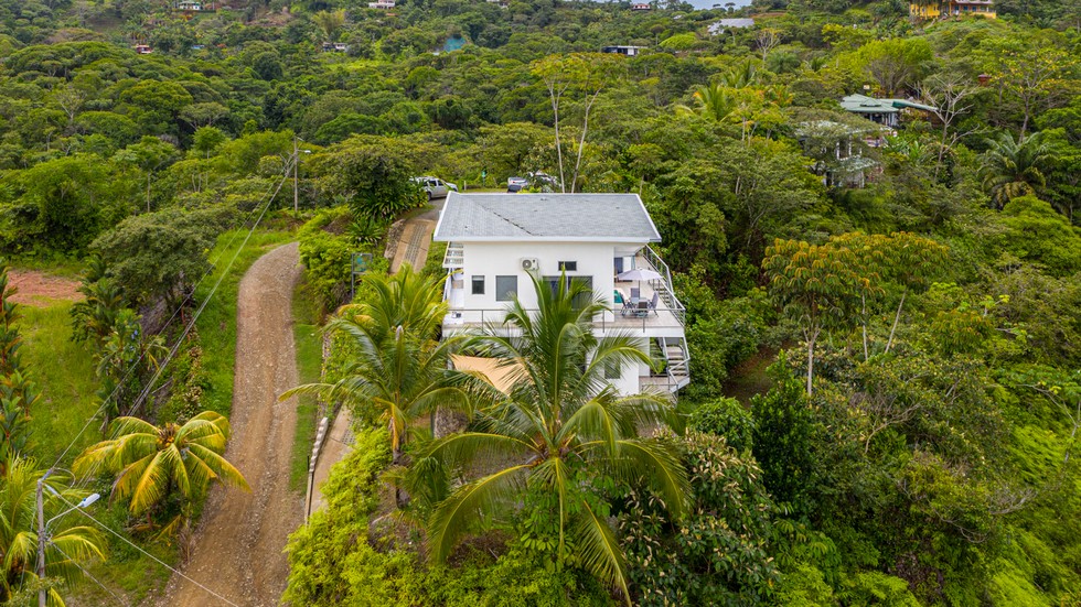 Boutique Hotel and Breathtaking Home with Ocean Views in Ojochal