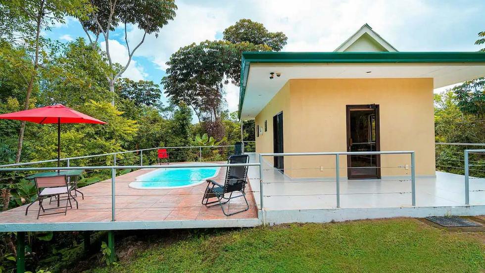 One Bedroom Home in Gated Community North of Quepos