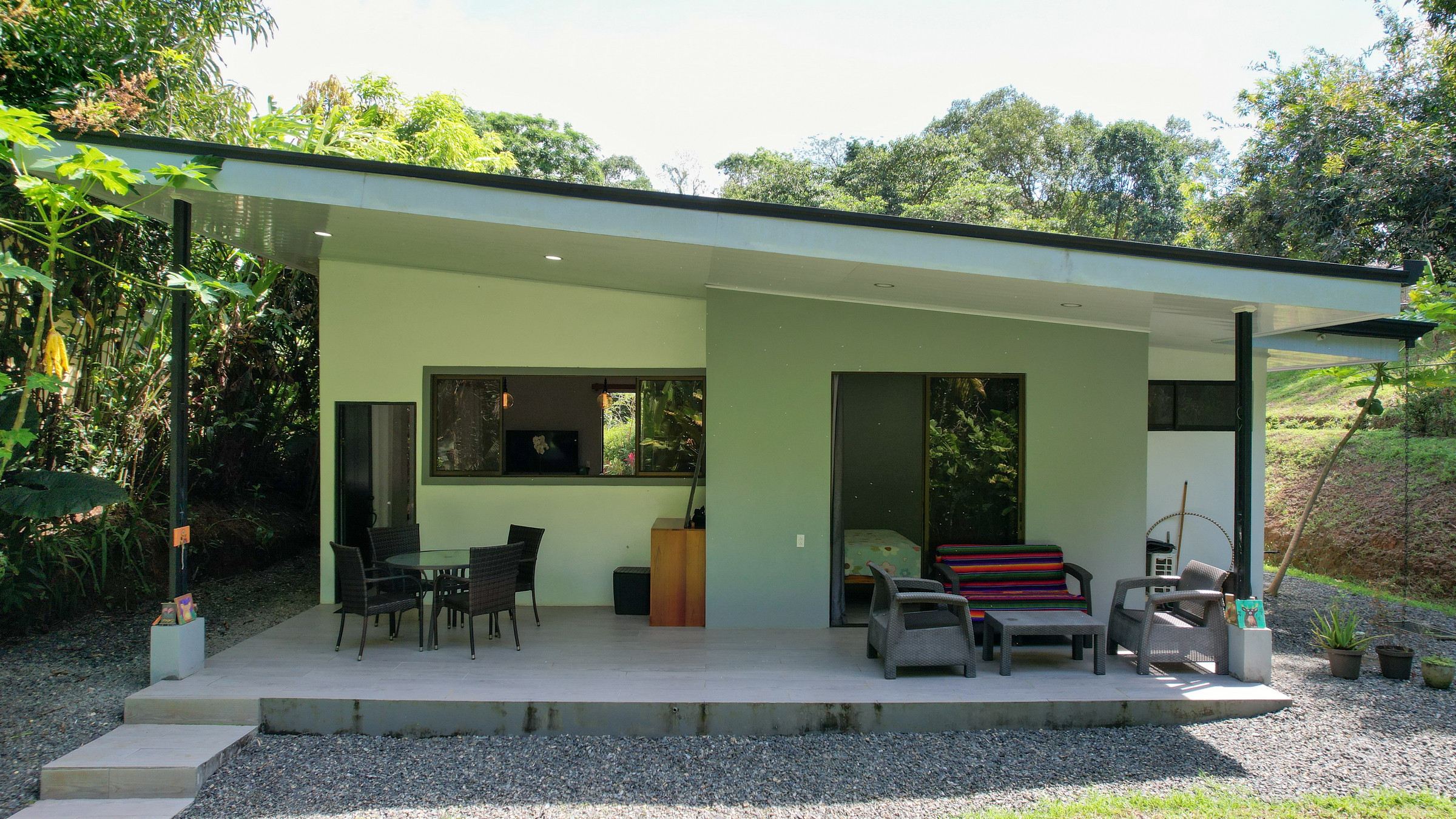 2 Bedroom Cozy Home Close to Beaches in Uvita