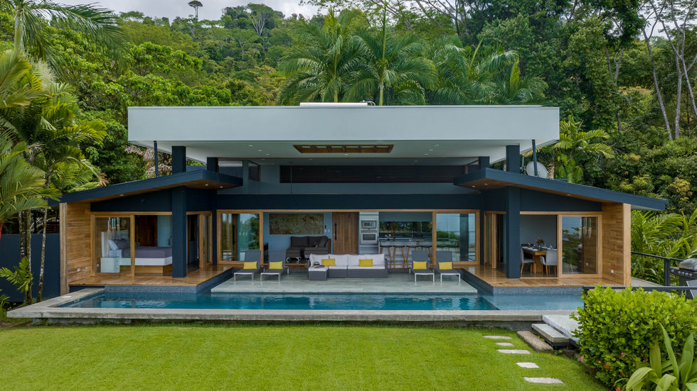 Beautiful Luxury Home with Modern Architecture in Uvita