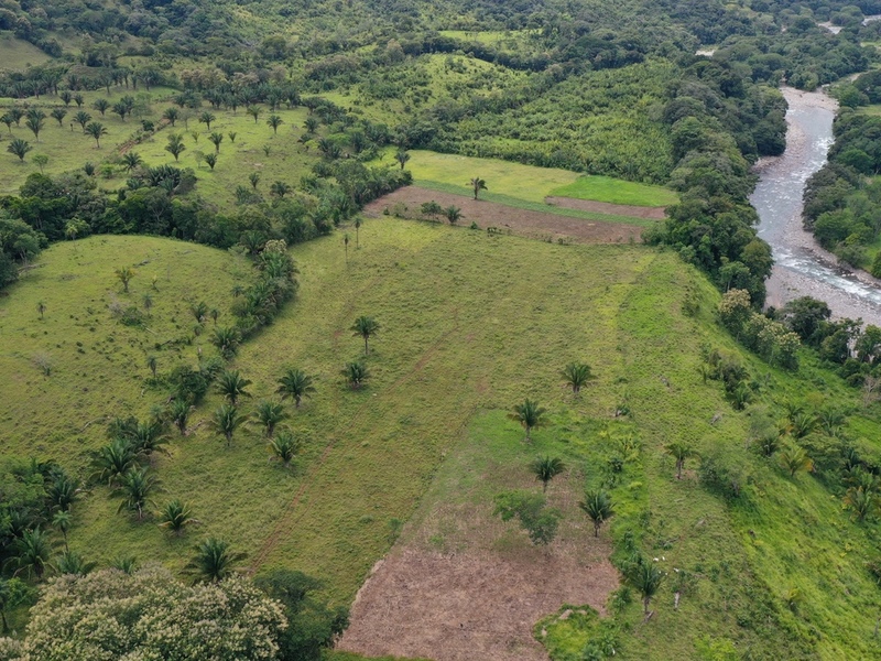 265 Acre Riverfront Ranch in Potrero Grande Costa Rica