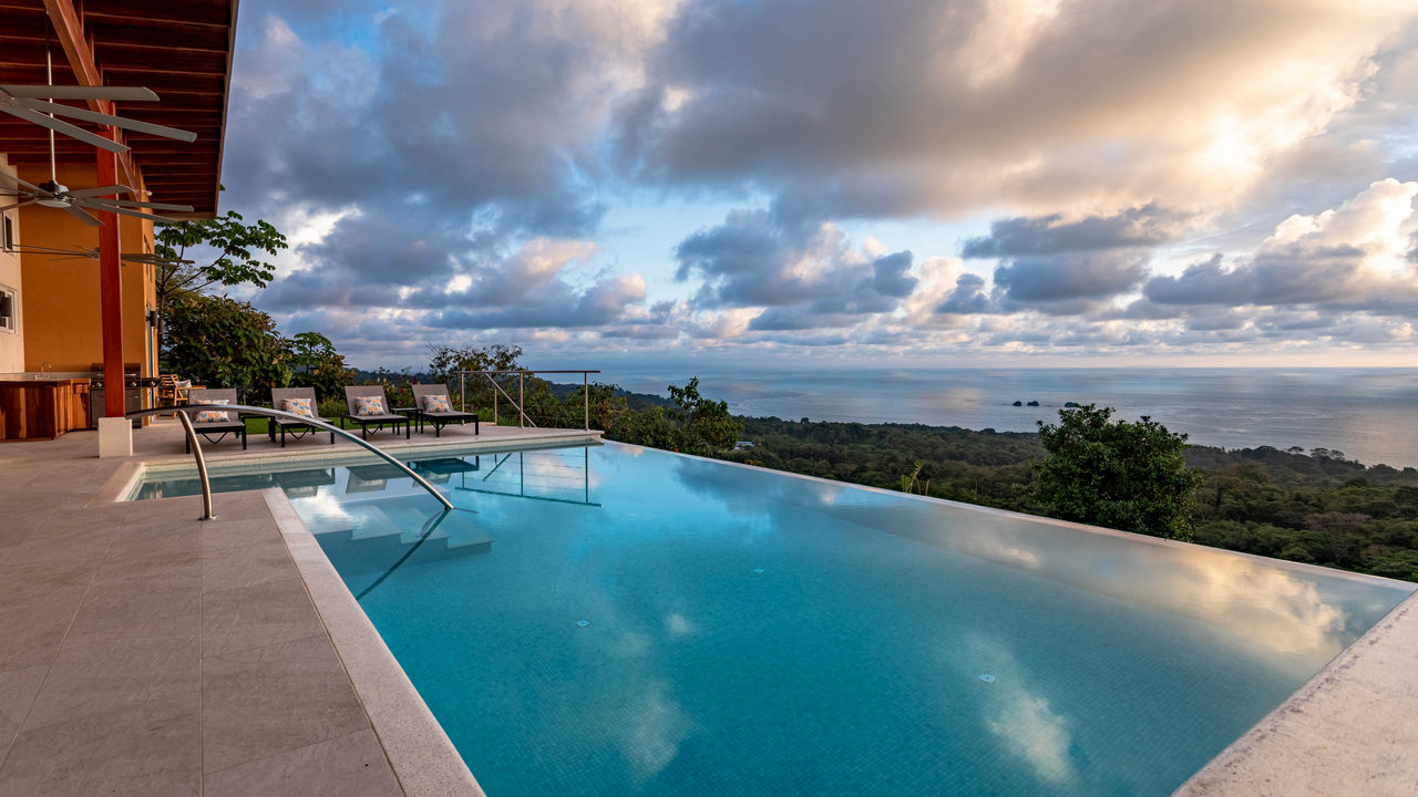 Luxury Ocean View Home in Playa Uvita