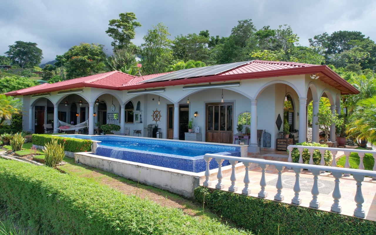 3 Bedroom House in Gated Community in Ojochal