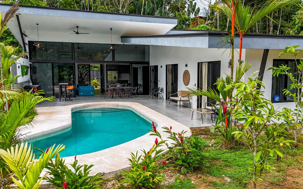 Elegant House Close to Marino Ballena National Park