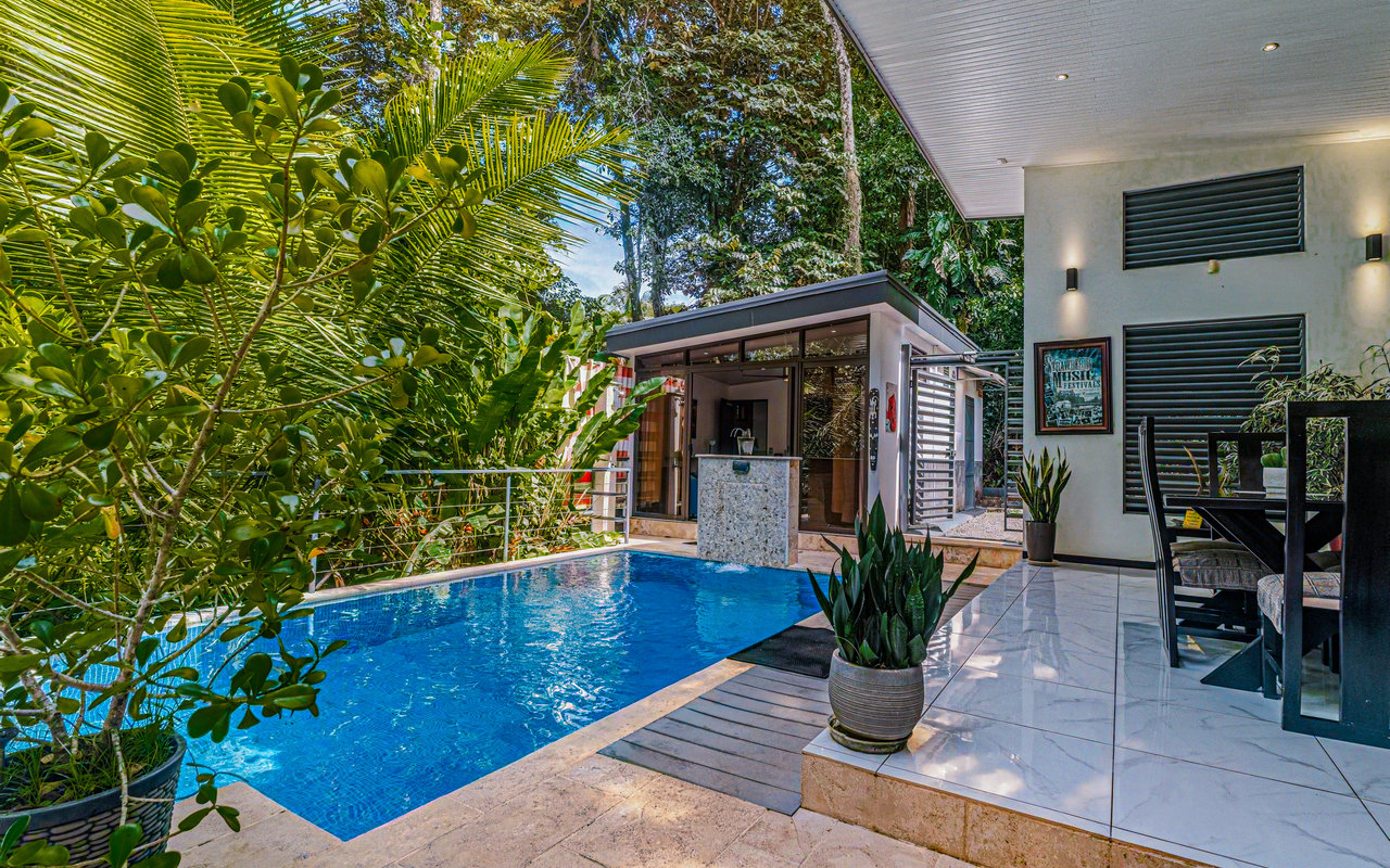 Charming House with Income Potential in the Heart of Uvita