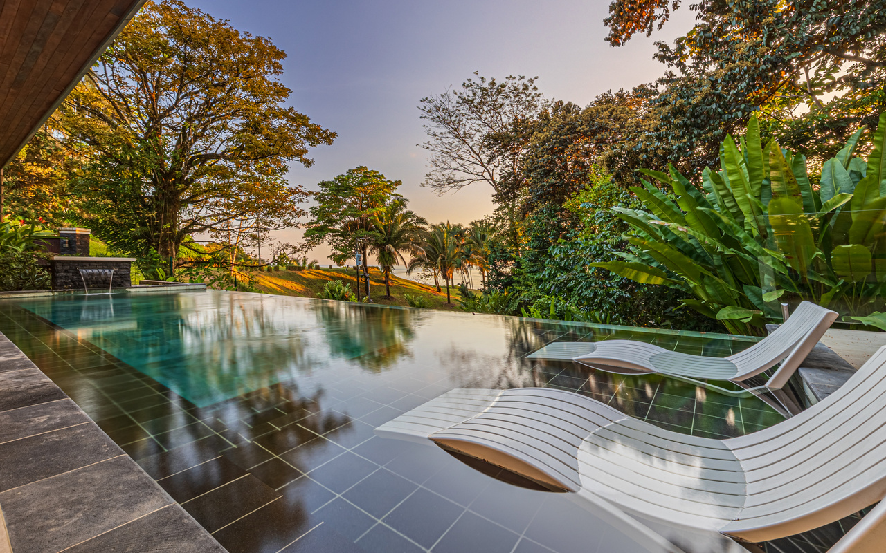 Luxury Villa with Rainforest Surroundings Close to Uvita