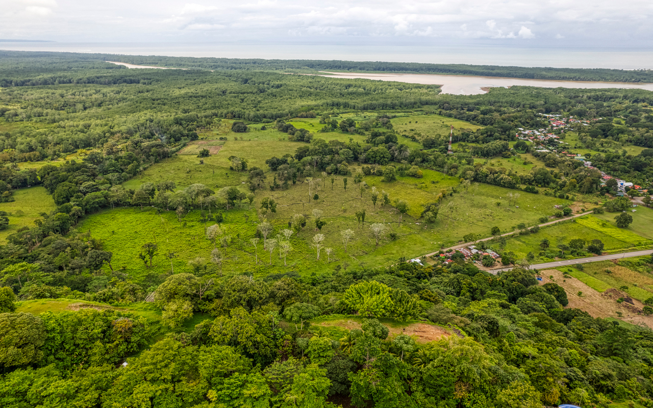 1 Acre Lot with Mountain and Ocean View Close to Ojochal