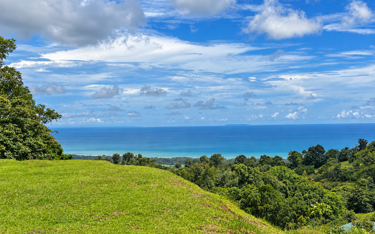 Elevated Ocean View Lot Close to Matapalo Beach