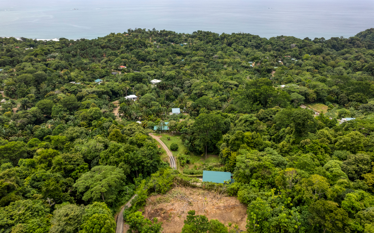 Property with Ocean Views and Easy Access in Playa Hermosa
