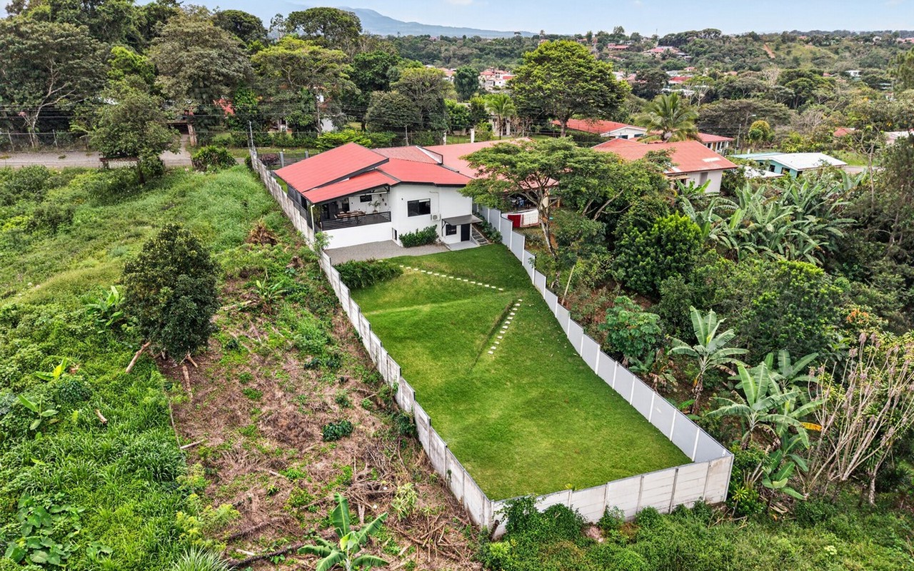 Cozy Home Close to Amenities in San Isidro