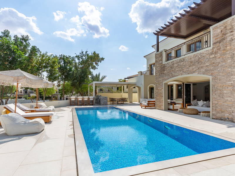 Bespoke Valencia Villa with Guest Studio in JGE