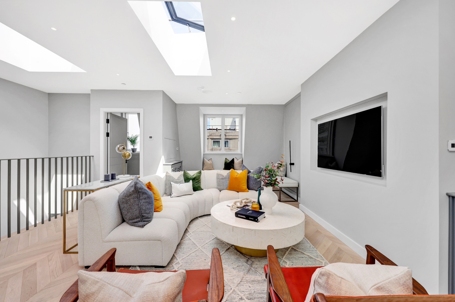 Flat for Rent in Bolsover Street Elegant apartment in Marylebone UK