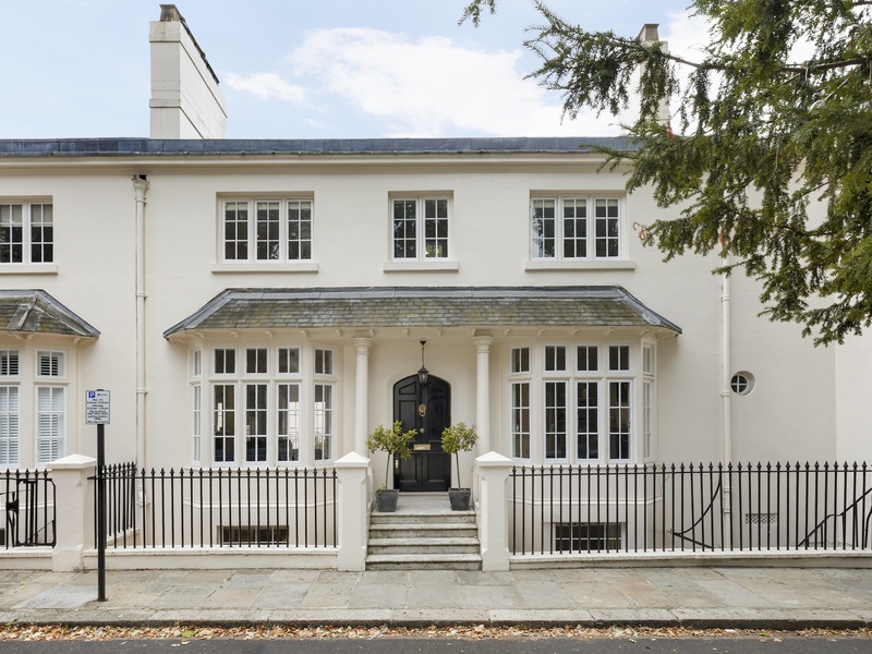 A double fronted Nash home in Regent's Park