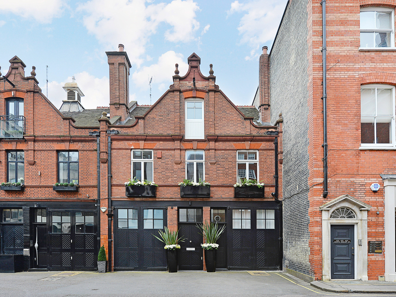 Beautiful house on Adam's Row