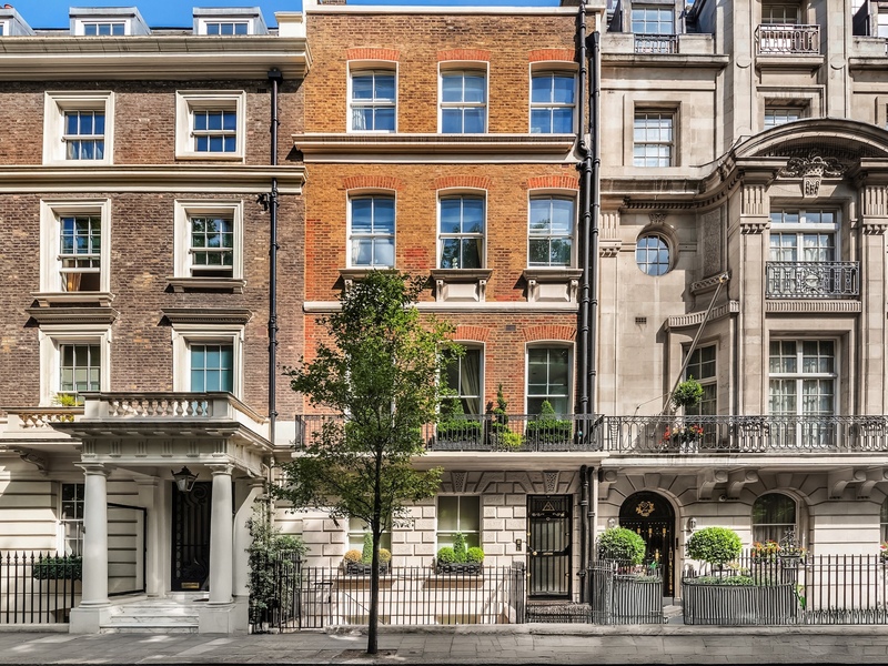 Exquisite Georgian apartments in the heart of Mayfair