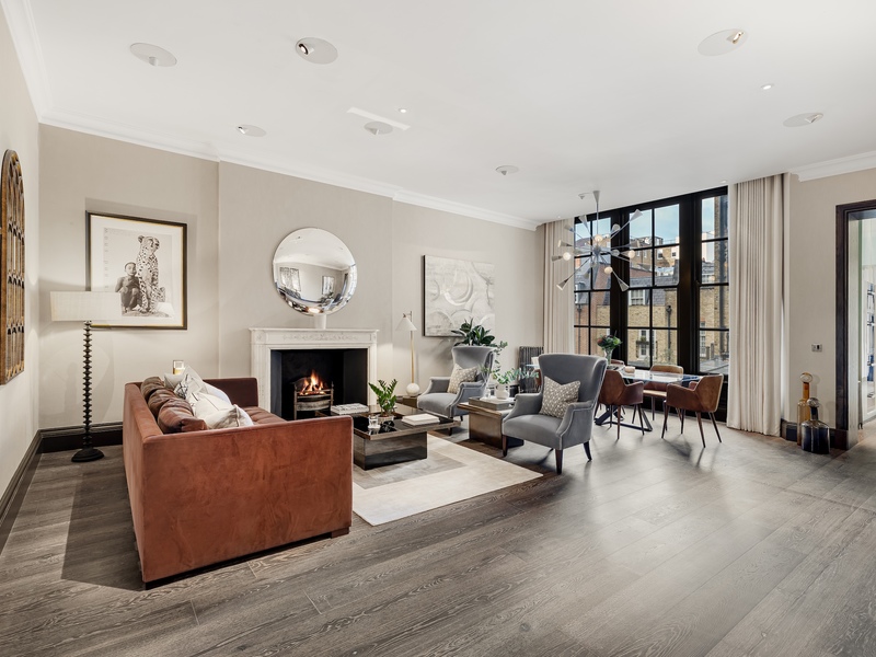 Impeccably finished apartment in the heart of Mayfair
