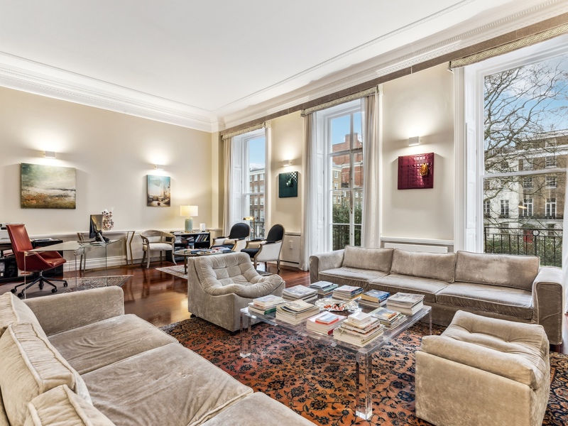 A rarely available duplex overlooking Bryanston Square