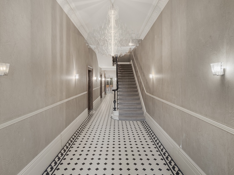 Exceptional lateral apartment in the heart of West London