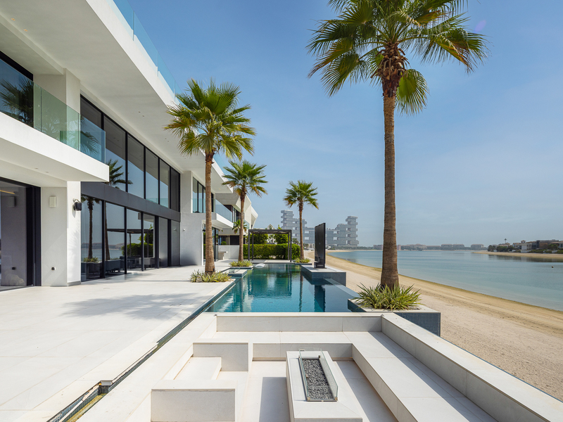 Fully Refurbished Villa on Billionaire’s Row